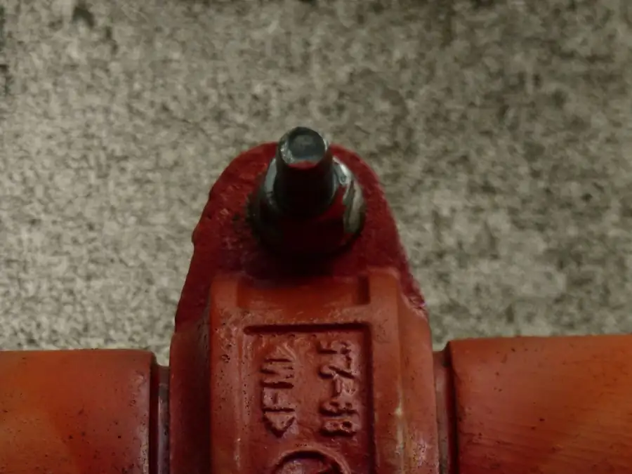 Pipe coupling on a steel line