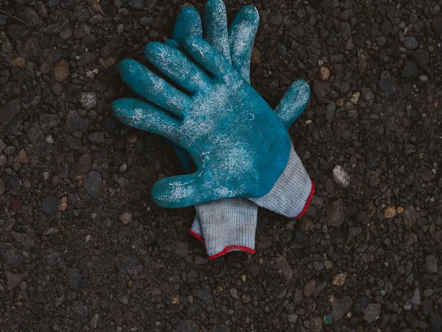 Nitrile-coated knitted work glove