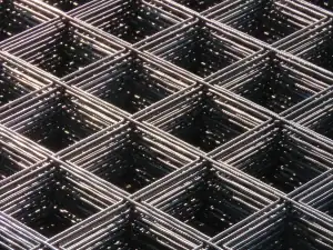 Stacked welded wire mesh panels